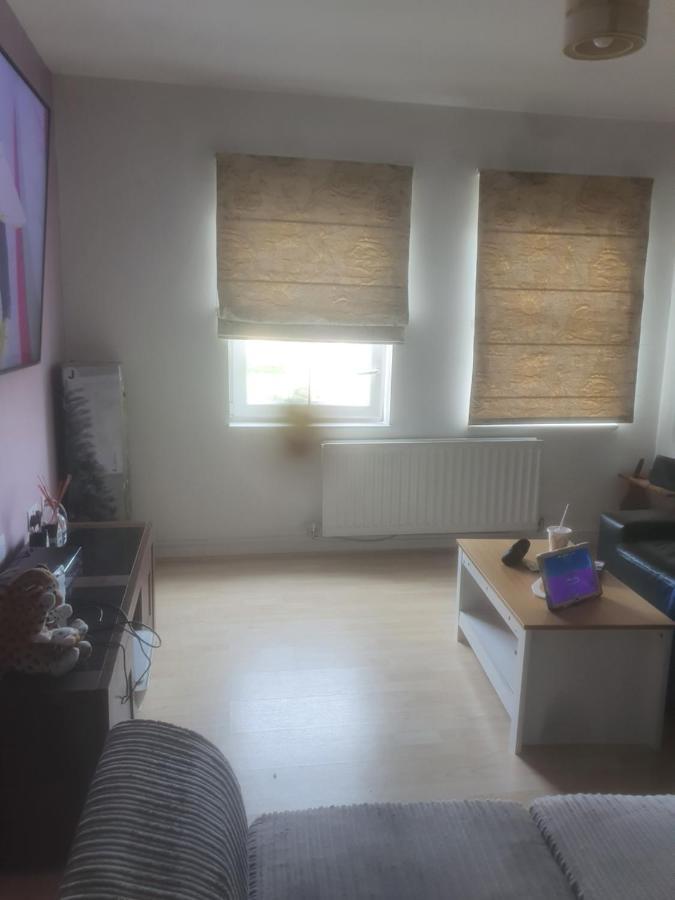 Nice 2 Bed Apartment Londen Buitenkant foto